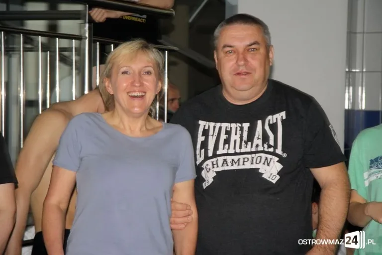 Międzyszkolna rywalizacja na basenie (zdjęcia)