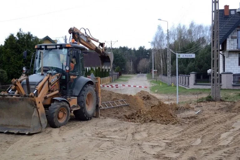Trwa budowa ostrowskich ulic (zdjęcia)