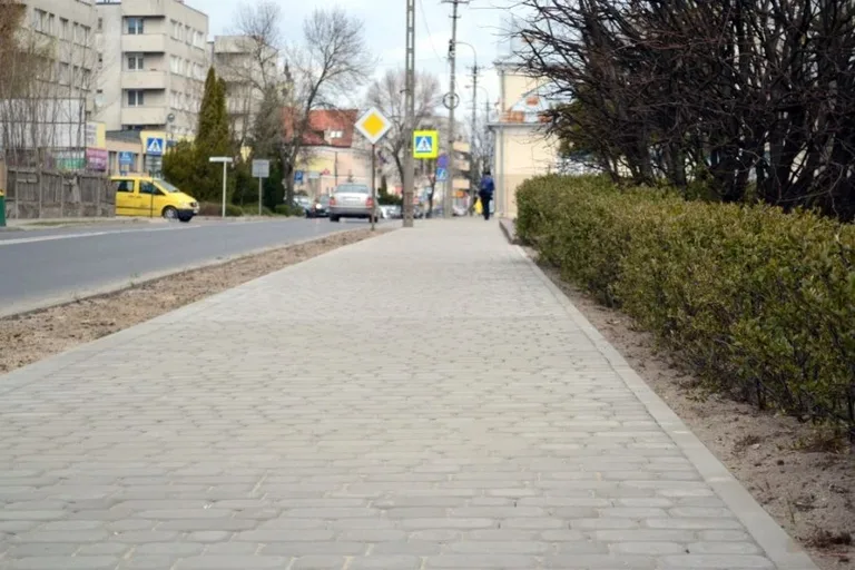 Nowy chodnik przy ul. 3 Maja (zdjęcia)