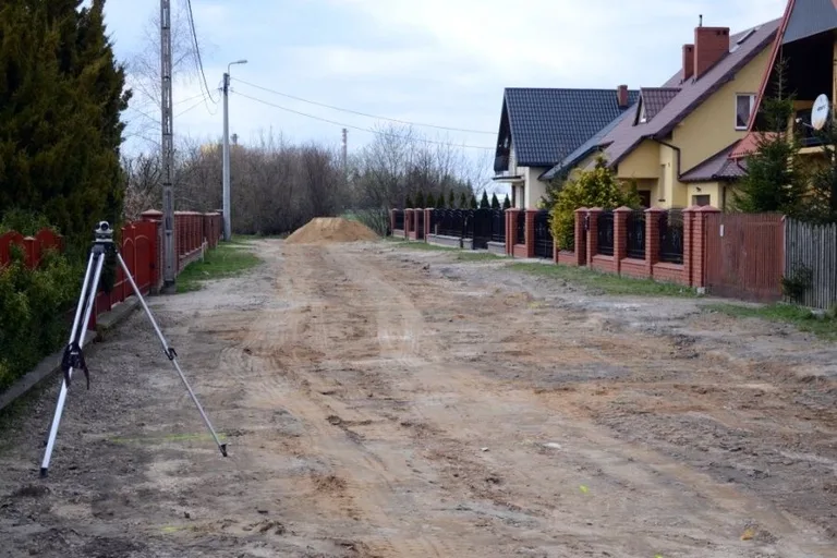 Trwa budowa ostrowskich ulic (zdjęcia)