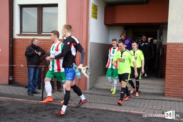 Ostrovia remisuje z outsiderem (zdjęcia, wideo)