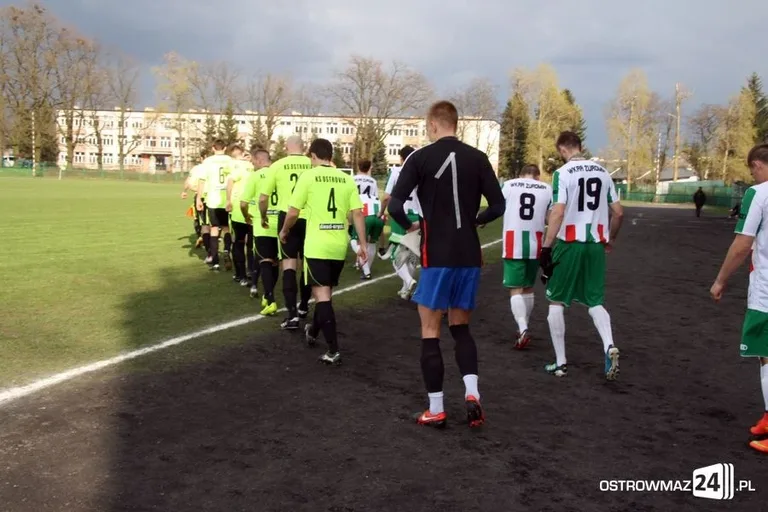 Ostrovia remisuje z outsiderem (zdjęcia, wideo)