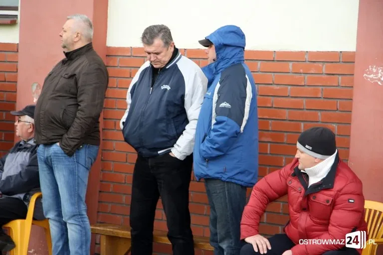 Ostrovia remisuje z outsiderem (zdjęcia, wideo)