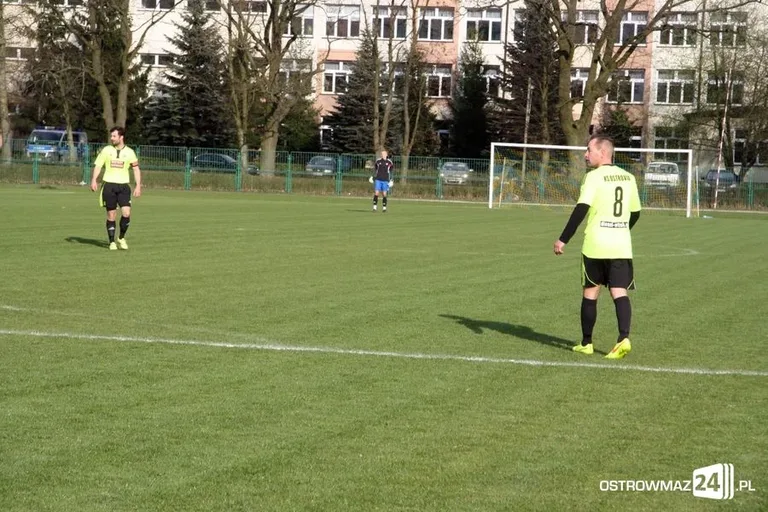 Ostrovia remisuje z outsiderem (zdjęcia, wideo)