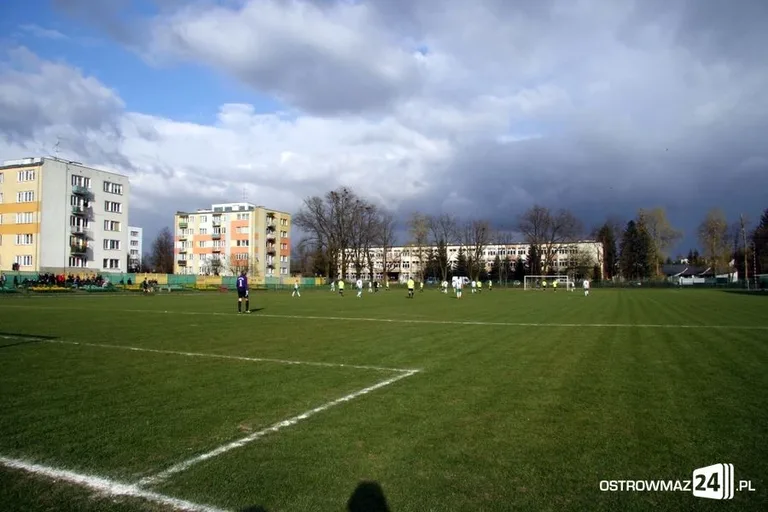 Ostrovia remisuje z outsiderem (zdjęcia, wideo)