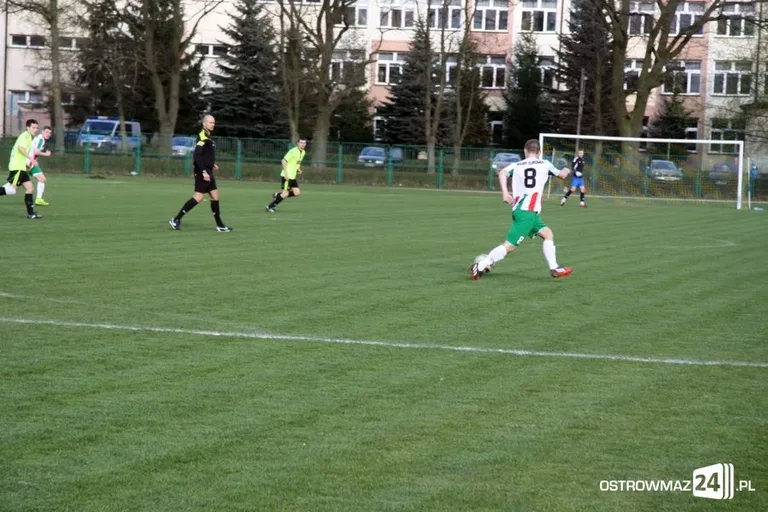 Ostrovia remisuje z outsiderem (zdjęcia, wideo)