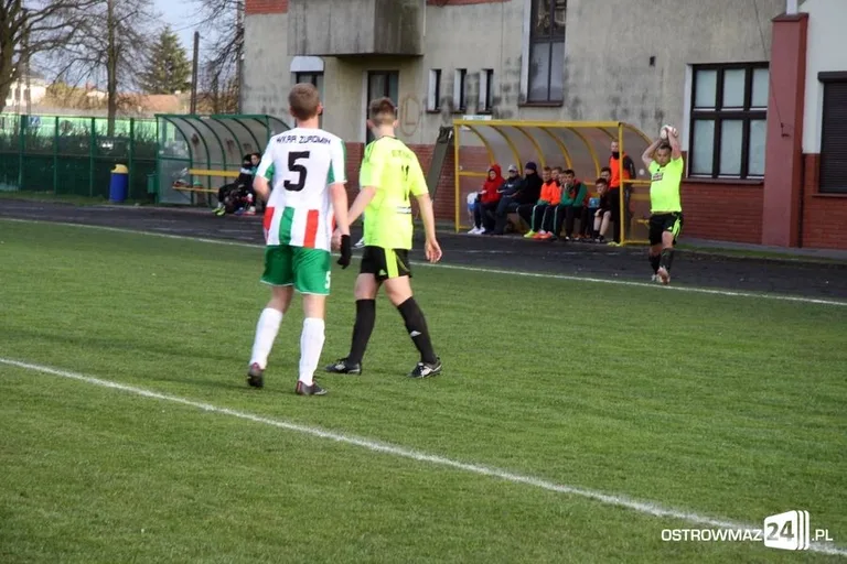 Ostrovia remisuje z outsiderem (zdjęcia, wideo)