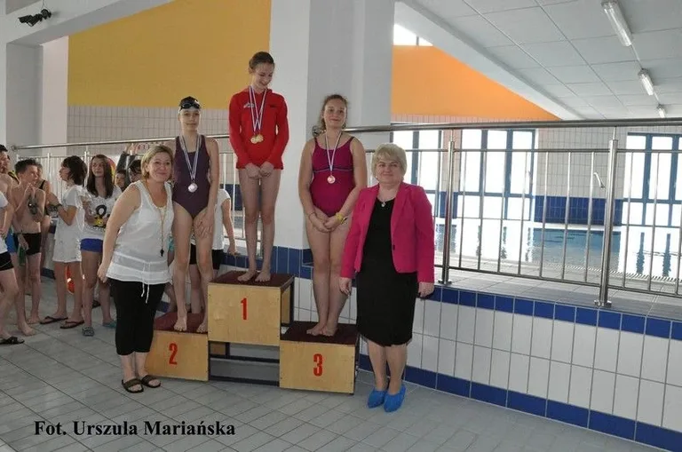 Mistrzostwa SP nr 1 w pływaniu (zdjęcia)