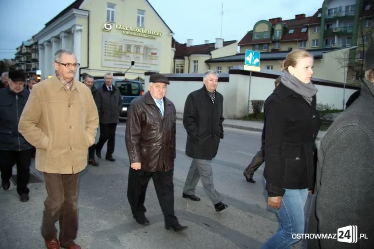 Ostrowianie upamiętnili ofiary zbrodni katyńskiej