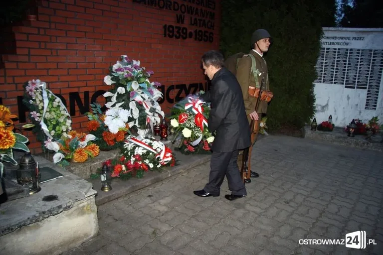 Ostrowianie upamiętnili ofiary zbrodni katyńskiej