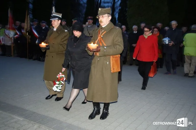 Ostrowianie upamiętnili ofiary zbrodni katyńskiej