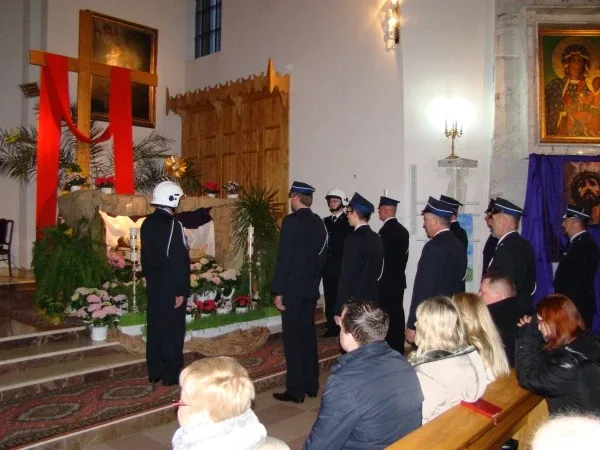 Warta honorowa przy Grobie Pańskim (zdjęcia)