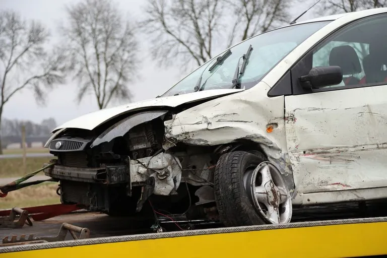 Wypadek na trasie Ostrów - Różan (zdjęcia)