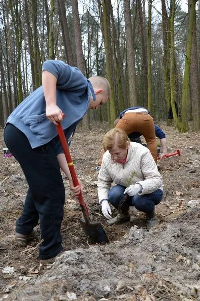Sadzenie lasu połączyło pokolenia (zdjęcia)
