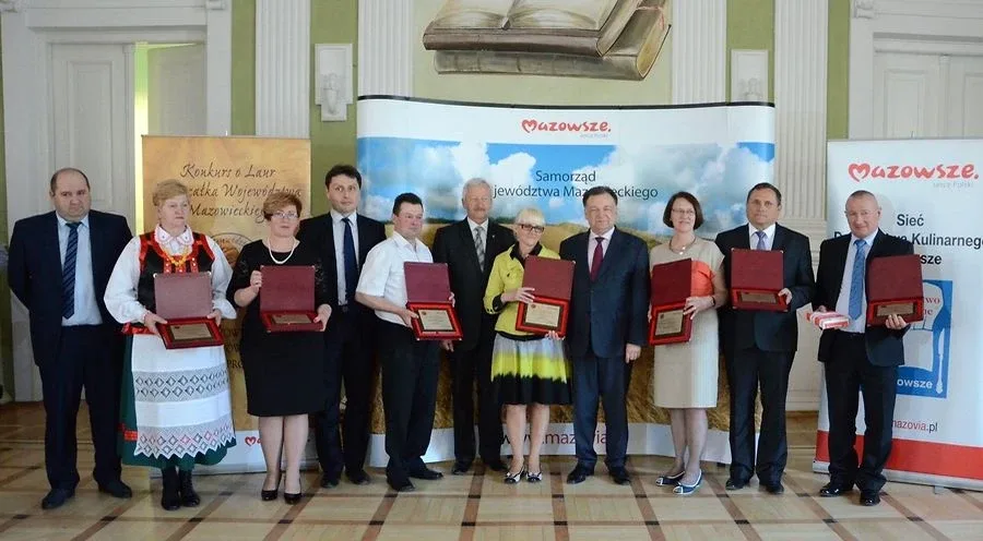 Mieszkańcy Ostrowi Maz. z Laurem Marszałka