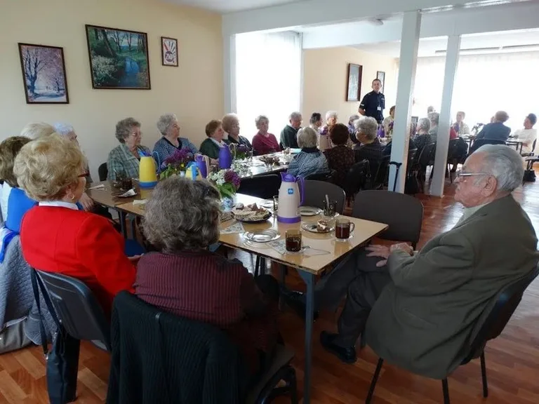 Mundurowi spotkali się z seniorami (zdjęcia)