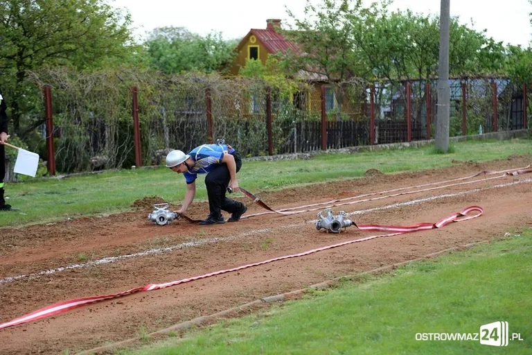 Strażacy zawodowcy na start! (zdjęcia)