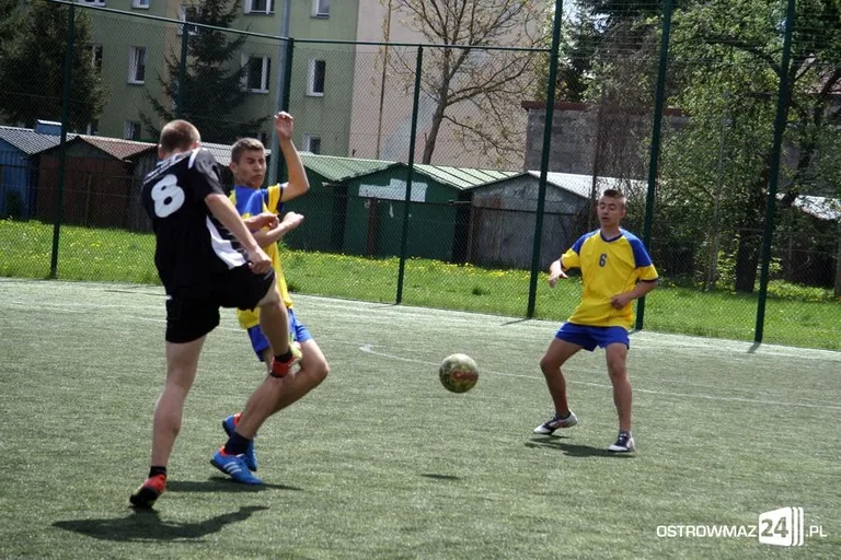 SP nr 3 i GP nr 3 liderami w piłce nożnej (zdjęcia)