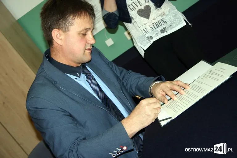 Rubinek podpisał porozumienie z DPS (zdjęcia)