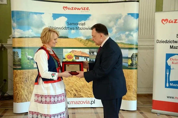 Mieszkańcy Ostrowi Maz. z Laurem Marszałka