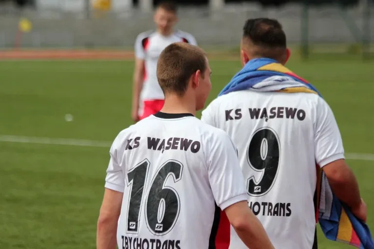 Wąsewo wygrywa w Baranowie (zdjęcia, wideo)