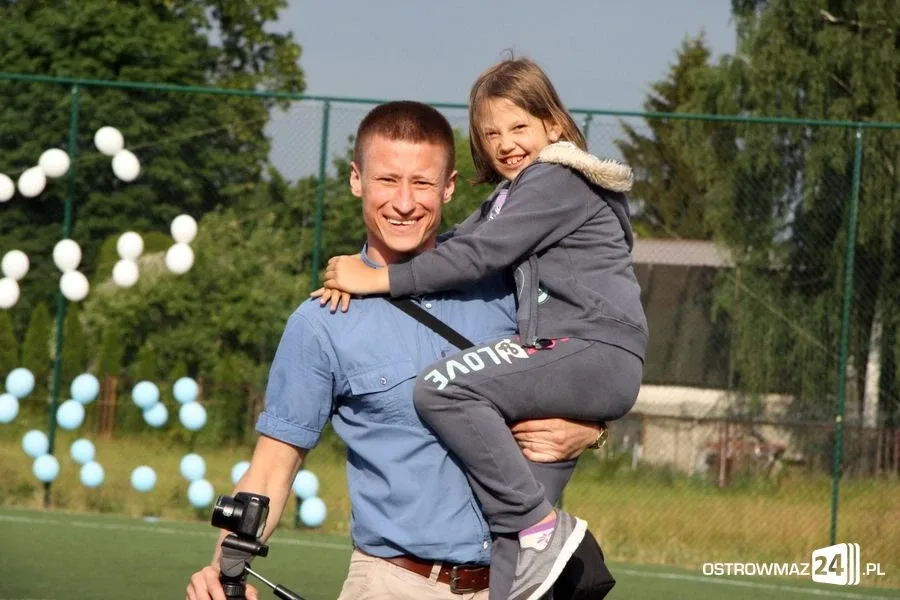 Rywalizowali rodzinnie na orliku (zdjęcia)