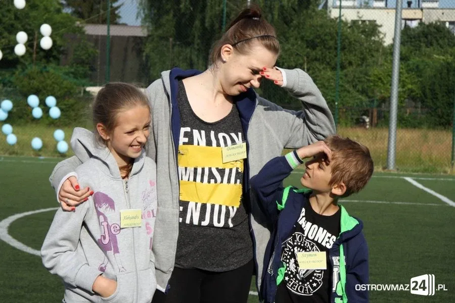 Rywalizowali rodzinnie na orliku (zdjęcia)