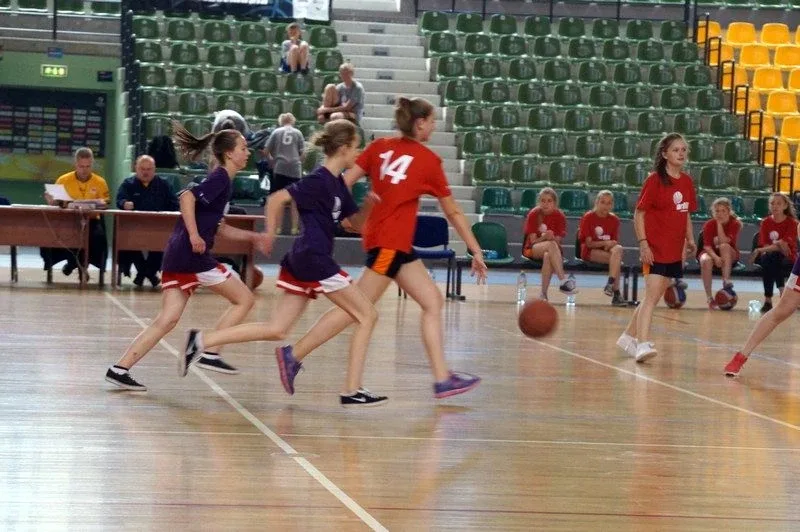 Uczniowie SP1 w koszykarskim finale (zdjęcia)