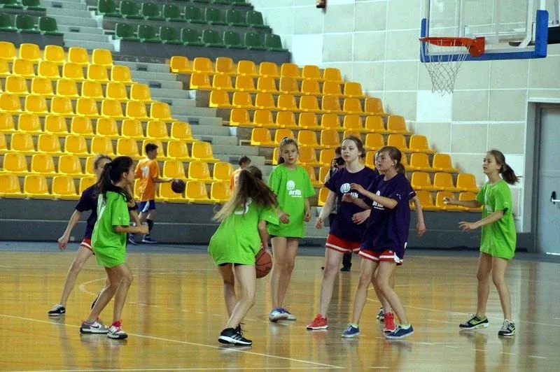 Uczniowie SP1 w koszykarskim finale (zdjęcia)