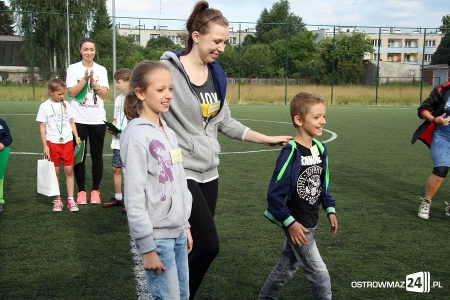 Rywalizowali rodzinnie na orliku (zdjęcia)