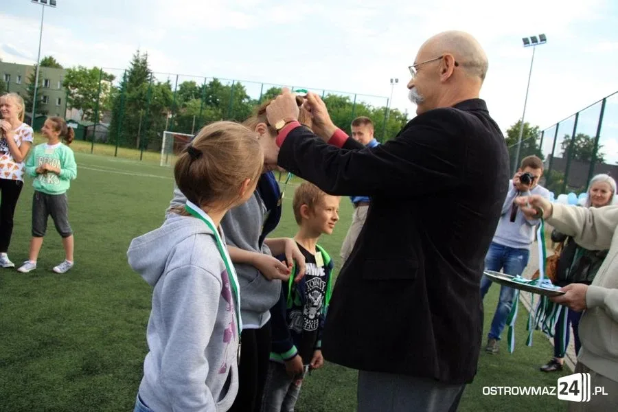 Rywalizowali rodzinnie na orliku (zdjęcia)