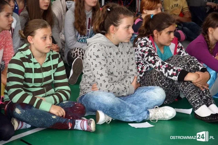 Kasyno zagrało w ostrowskich szkołach (zdjęcia, wideo)