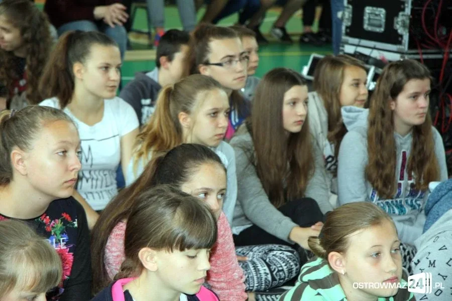 Kasyno zagrało w ostrowskich szkołach (zdjęcia, wideo)