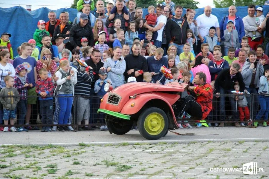 Monster Truck zawitał do Ostrowi (zdjęcia, wideo)