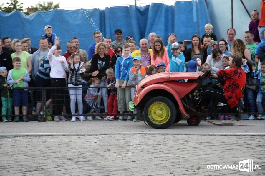 Monster Truck zawitał do Ostrowi (zdjęcia, wideo)