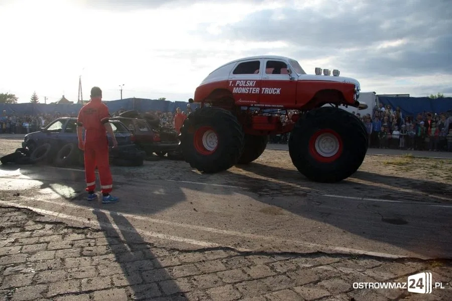 Monster Truck zawitał do Ostrowi (zdjęcia, wideo)