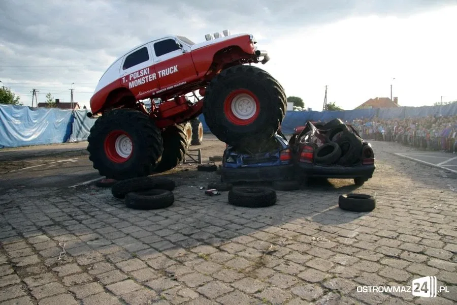 Monster Truck zawitał do Ostrowi (zdjęcia, wideo)