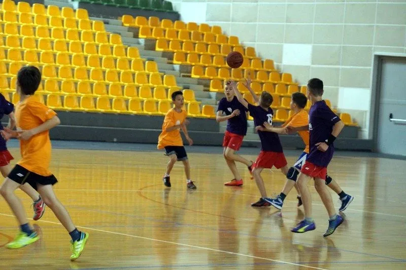 Uczniowie SP1 w koszykarskim finale (zdjęcia)