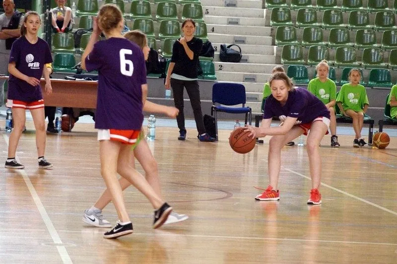 Uczniowie SP1 w koszykarskim finale (zdjęcia)