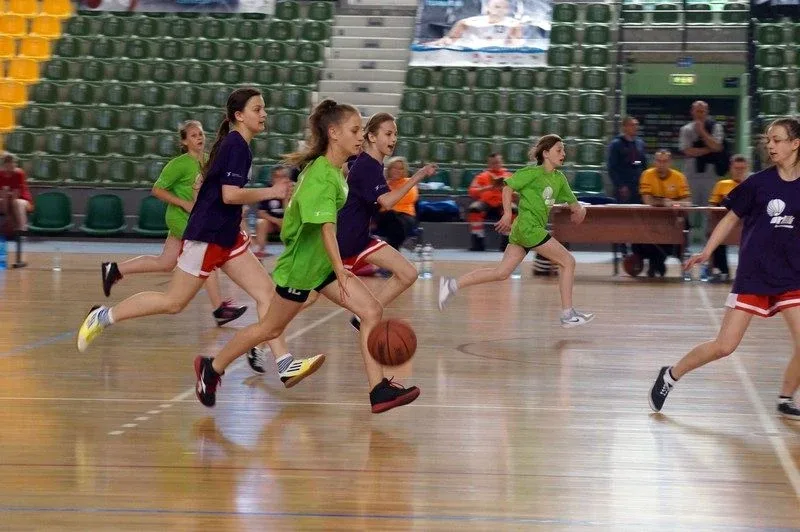 Uczniowie SP1 w koszykarskim finale (zdjęcia)