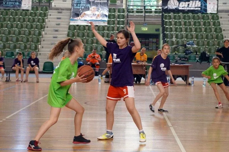 Uczniowie SP1 w koszykarskim finale (zdjęcia)