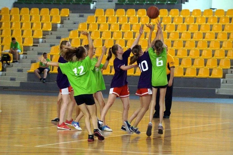 Uczniowie SP1 w koszykarskim finale (zdjęcia)