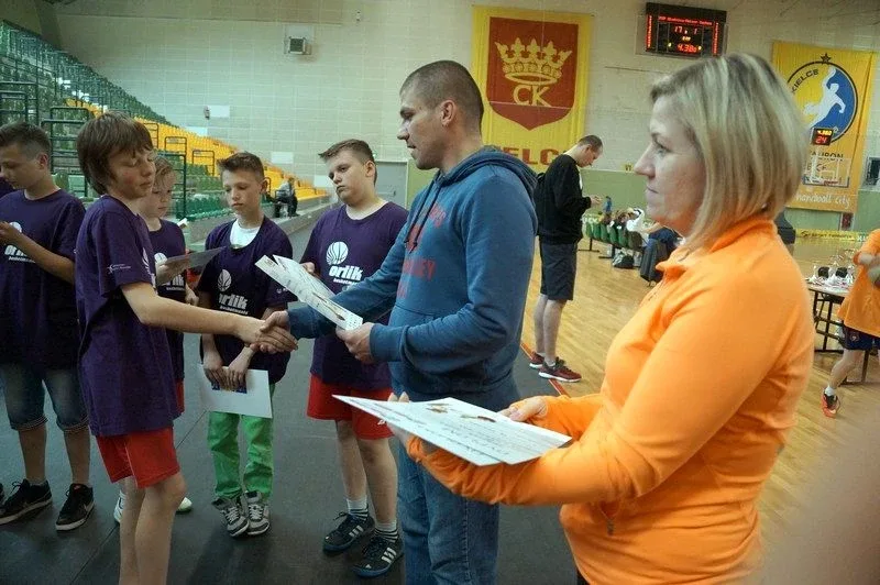 Uczniowie SP1 w koszykarskim finale (zdjęcia)