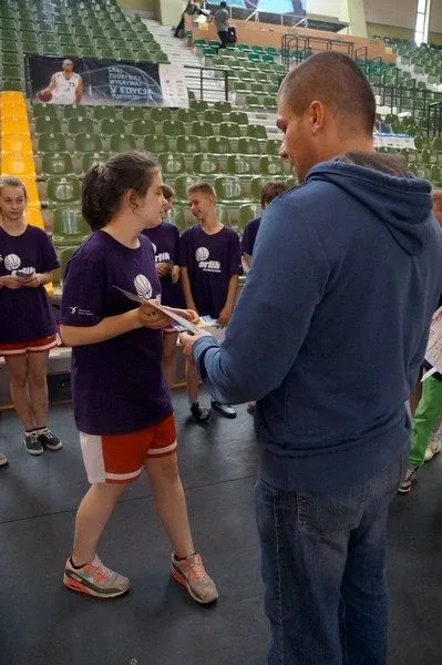 Uczniowie SP1 w koszykarskim finale (zdjęcia)