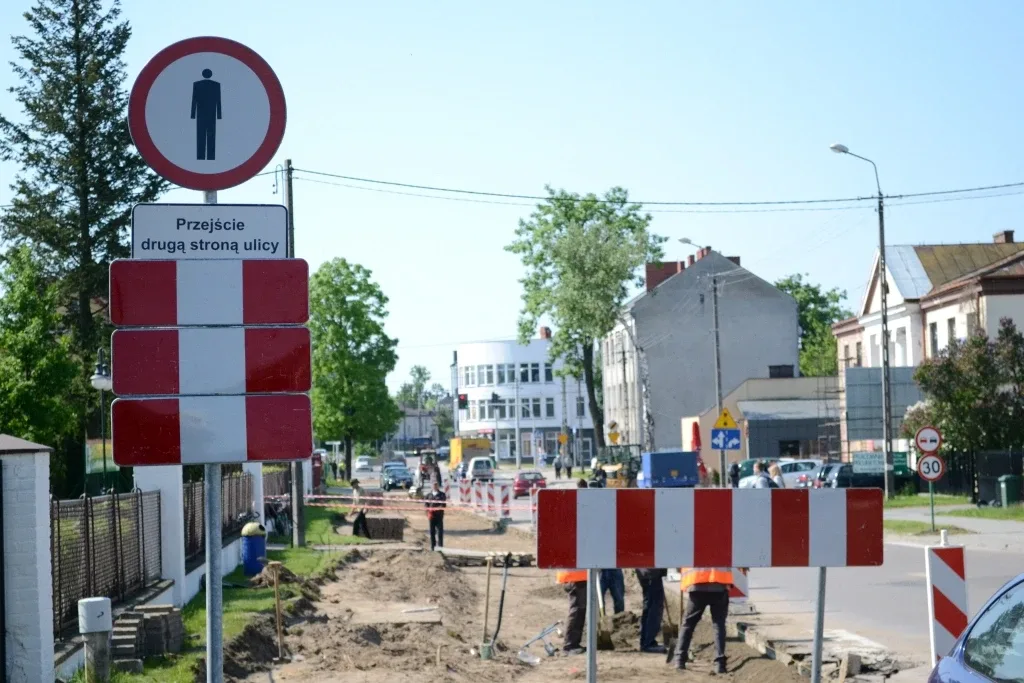 Trwa remont chodnika przy ul. Kościuszki (zdjęcia)