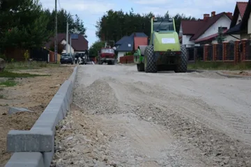 Inwestycja na ul. Oficerskiej dobiega końca (zdjęcia)