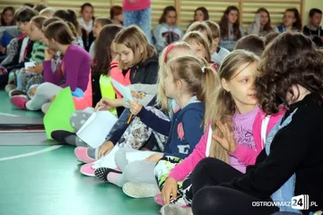 Kasyno zagrało w ostrowskich szkołach (zdjęcia, wideo)