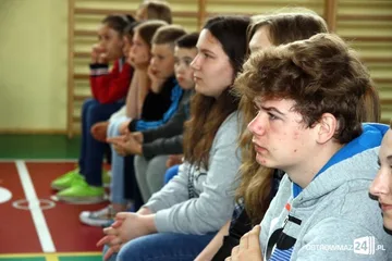 Kasyno zagrało w ostrowskich szkołach (zdjęcia, wideo)