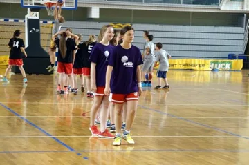 Uczniowie SP1 w koszykarskim finale (zdjęcia)