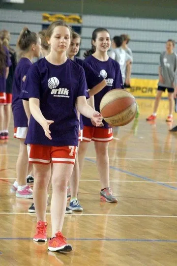 Uczniowie SP1 w koszykarskim finale (zdjęcia)